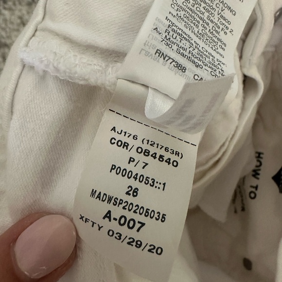 Madewell 11” High-Rise Skinny Jeans in Pure White - Picture 4 of 5